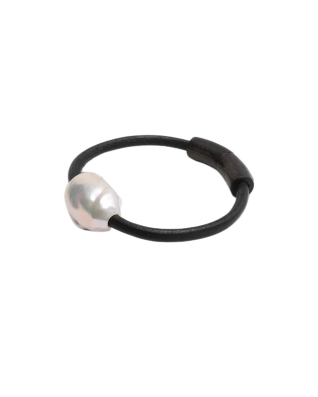 Grève Bracelet: Baroque Pearl, Bog Oak Lock