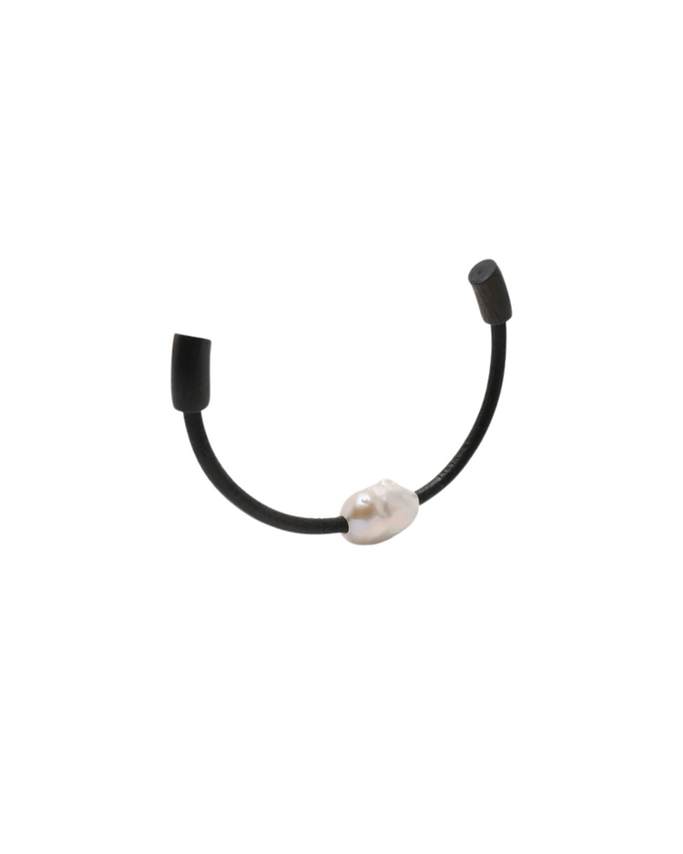 Grève Bracelet: Baroque Pearl, Bog Oak Lock