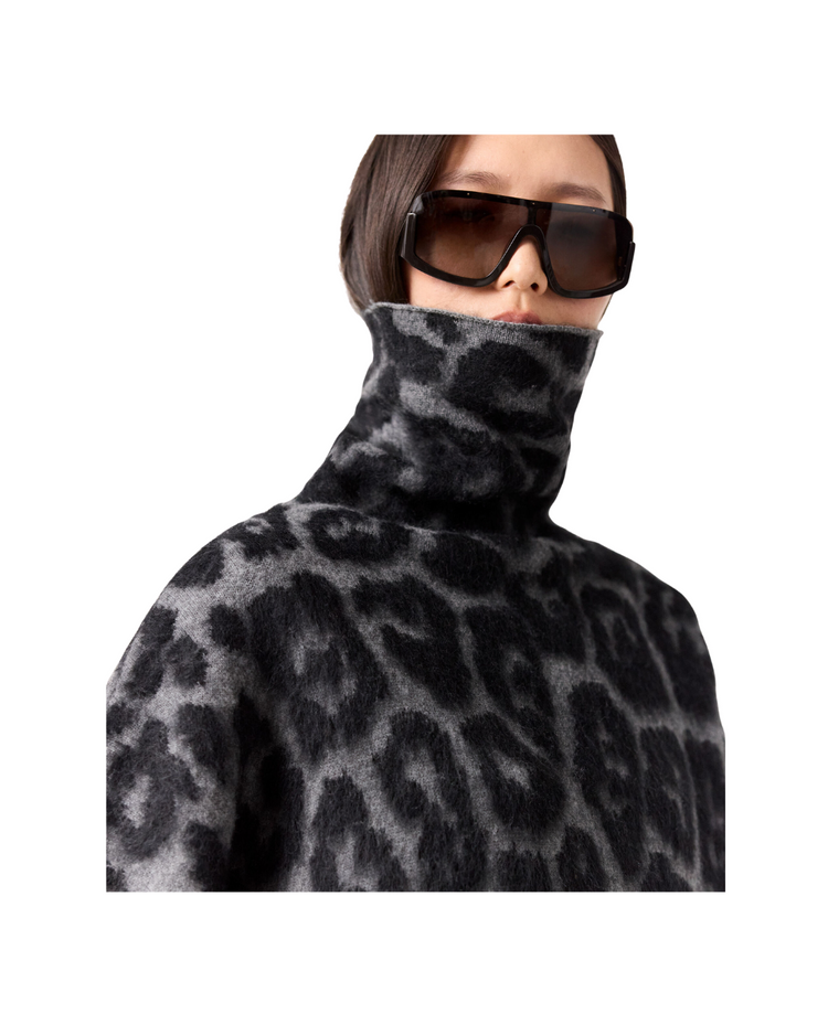 Leopard Jacquard Turtleneck Jumper