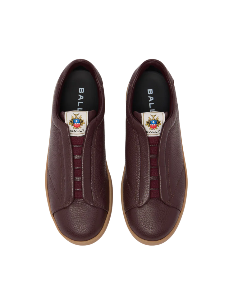 Retro Crest Sneaker in Grained Leather