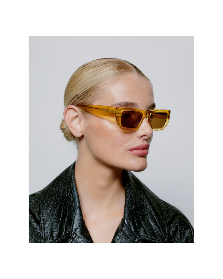 Fame Yellow transparent