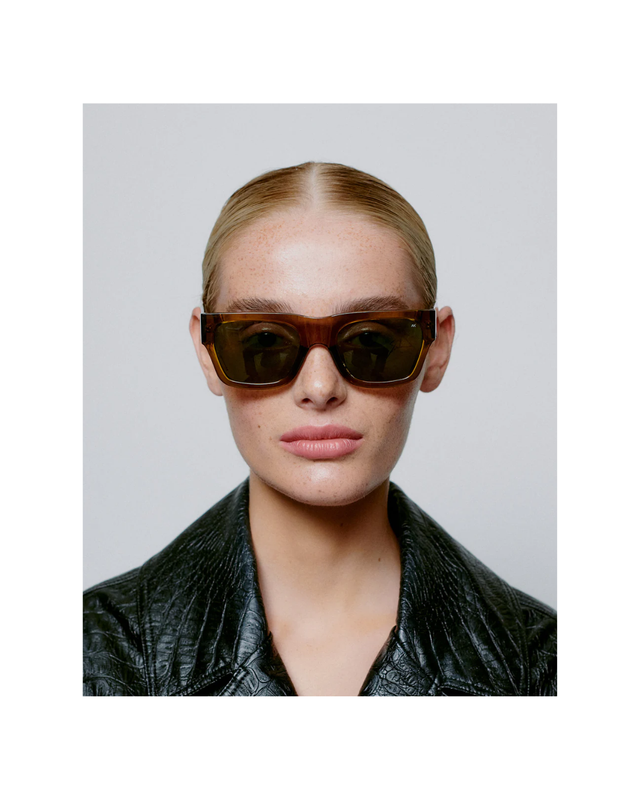 Agnes Smoke Transparent