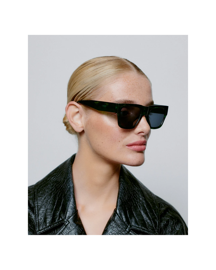 Agnes Green Marble Transparent