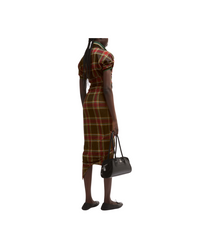 Pulling Dress