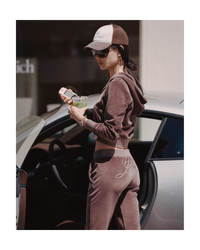 Juicy Script Velour Sweatpant