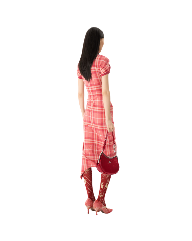 Pulling Dress