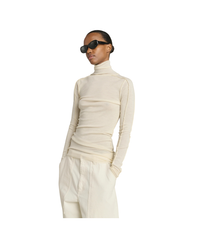Lois Fitted Roll Collar With Visible Seams